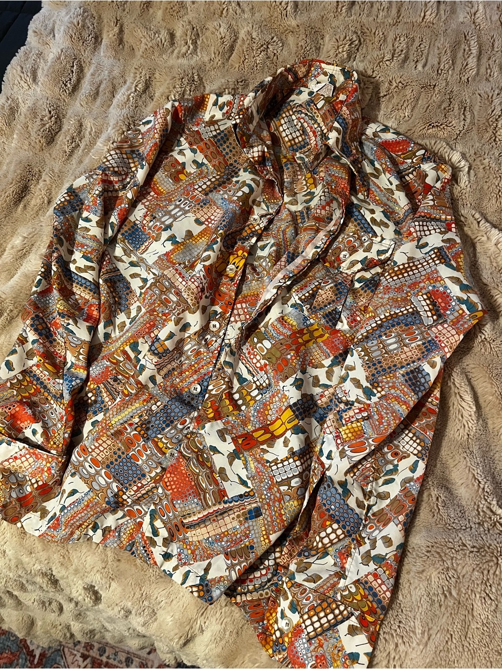 Men's Casual Button-Down Shirt in Multicolor Abstract Print
